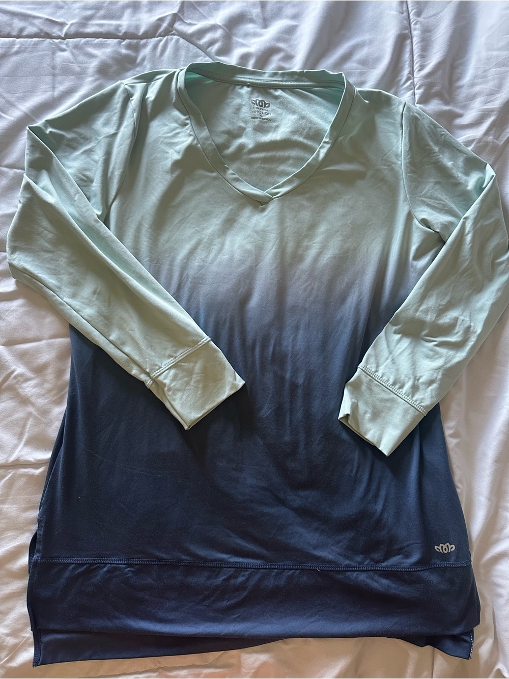 Ombre V-Neck Long Sleeve Performance Top - Size XL